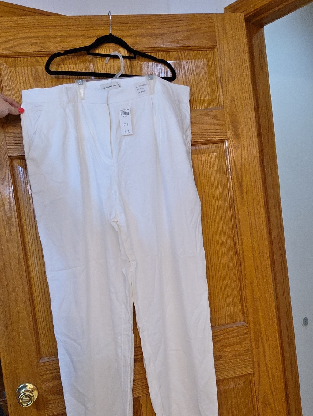 Abercrombie & Fitch White Women's Straight Leg Trousers